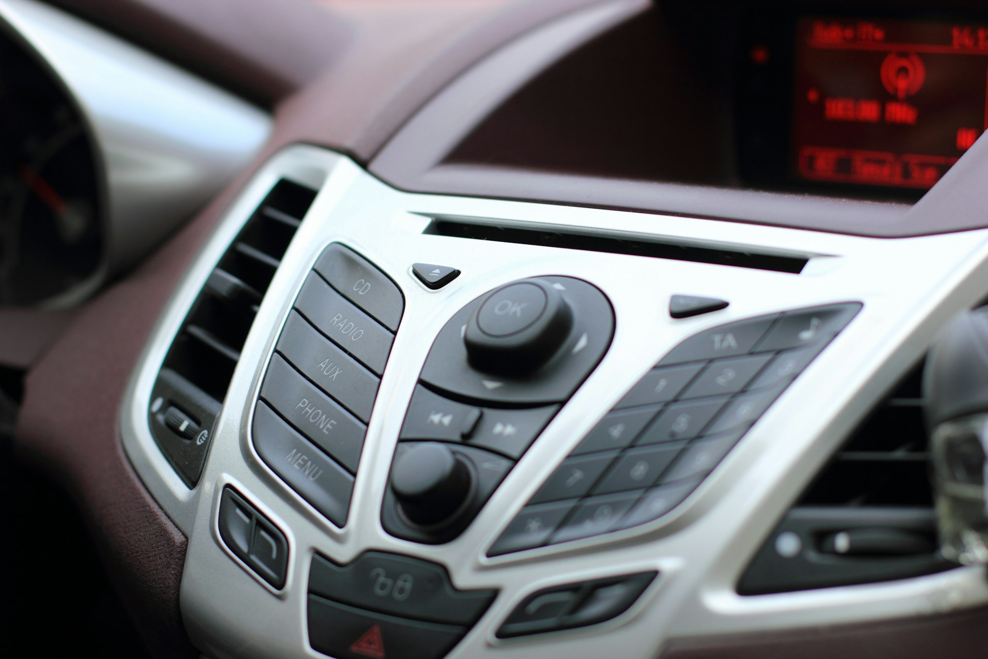 Consejos prácticos para mantener autos premium en excelente estado.