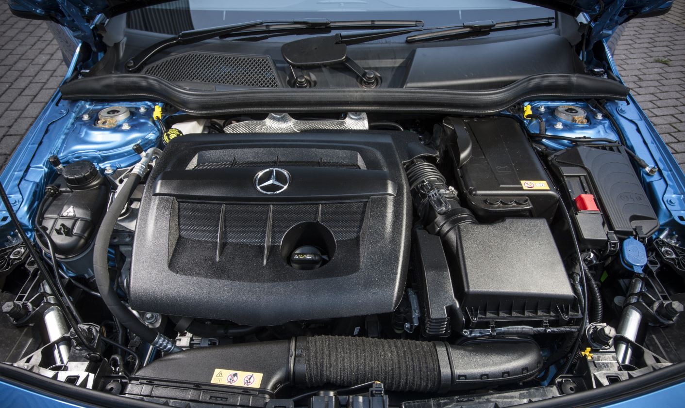 Explicación de los cuidados específicos para Mercedes-Benz, con servicios adaptados a domicilio.